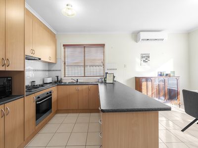 9 Simpson Place, Caroline Springs