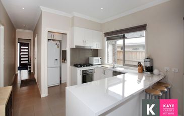 46 Peridot Avenue, Officer