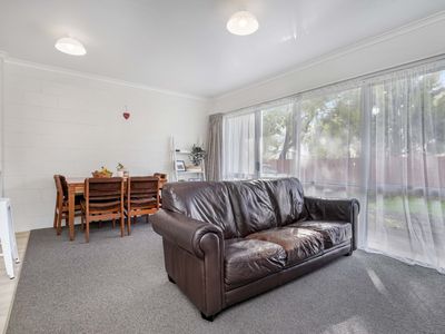 7 / 33  Old Mill Street, Frankton