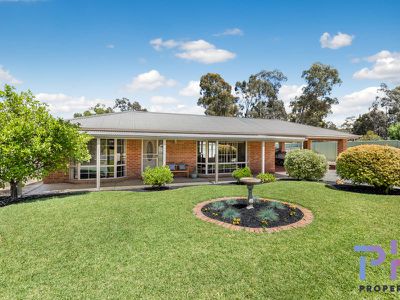 2 Windsor Court, Kangaroo Flat
