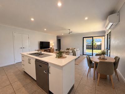 21 Turner Avenue, Atherton