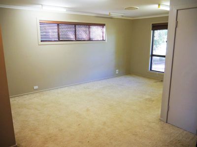 6 Lee Court, Nanango