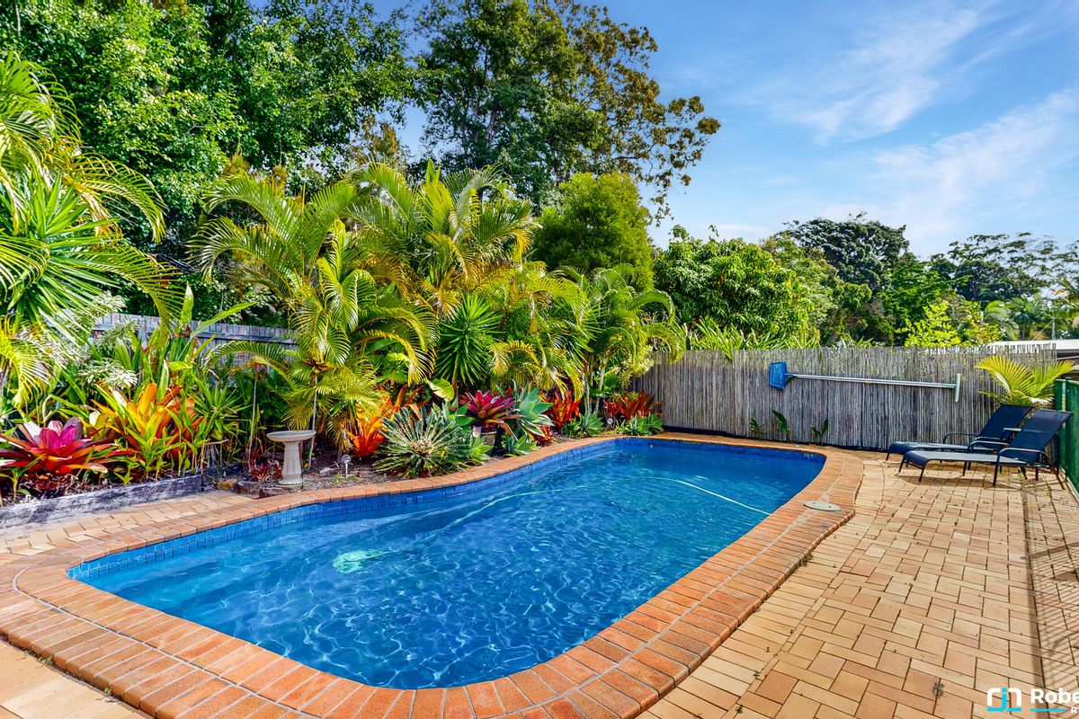 8 Hoylake Court, Tewantin