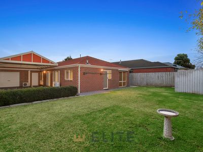 6 Glenisla Way, Berwick