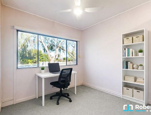 Water Views from the Block, Exceptional Shed Space & Endless Potential image 16