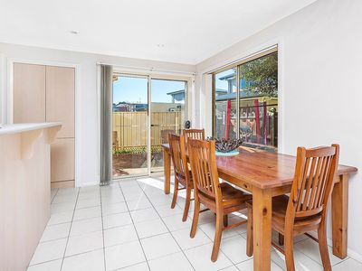 2 / 16 Seymour Drive, Flinders