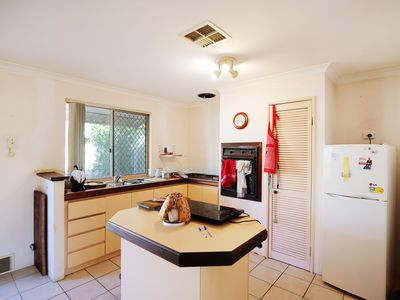8 David Close, Osborne Park