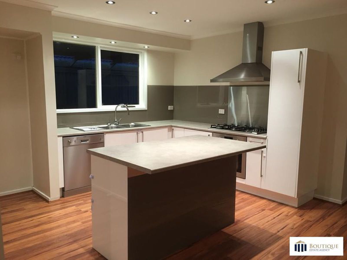 35 Paramount Way, Pakenham