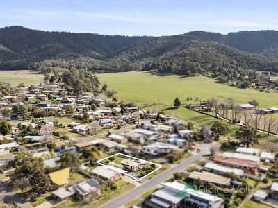 4 Damms Court, Tawonga South