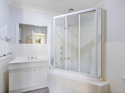 52B / 12 Albermarle Place, Phillip