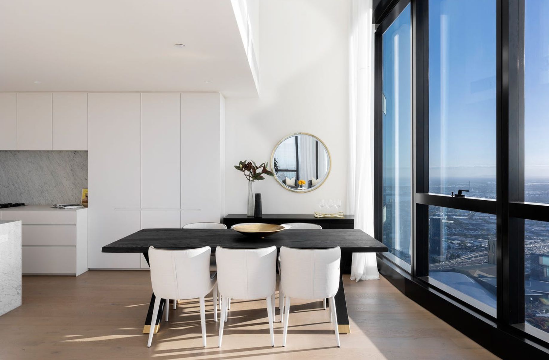 9701 / 70 Southbank Boulevard, Southbank