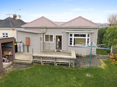 195 Macandrew Road, South Dunedin