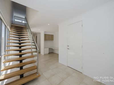 1 / 12 Loder Way, South Guildford