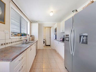 7 Russell St, Howlong