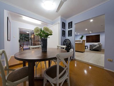 104 Carrara, Mount Gravatt East