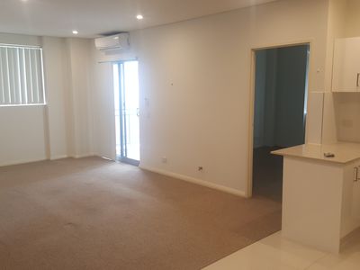 23 / 2-4 George st, Warwick Farm