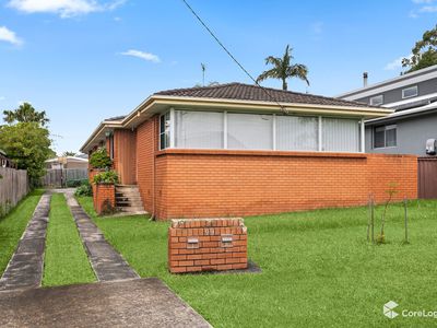 2 / 99 Deakin Street, Oak Flats