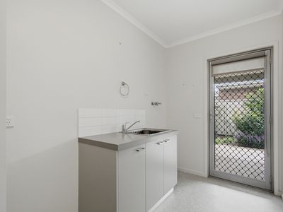 1 / 42 Ross Street, Sale