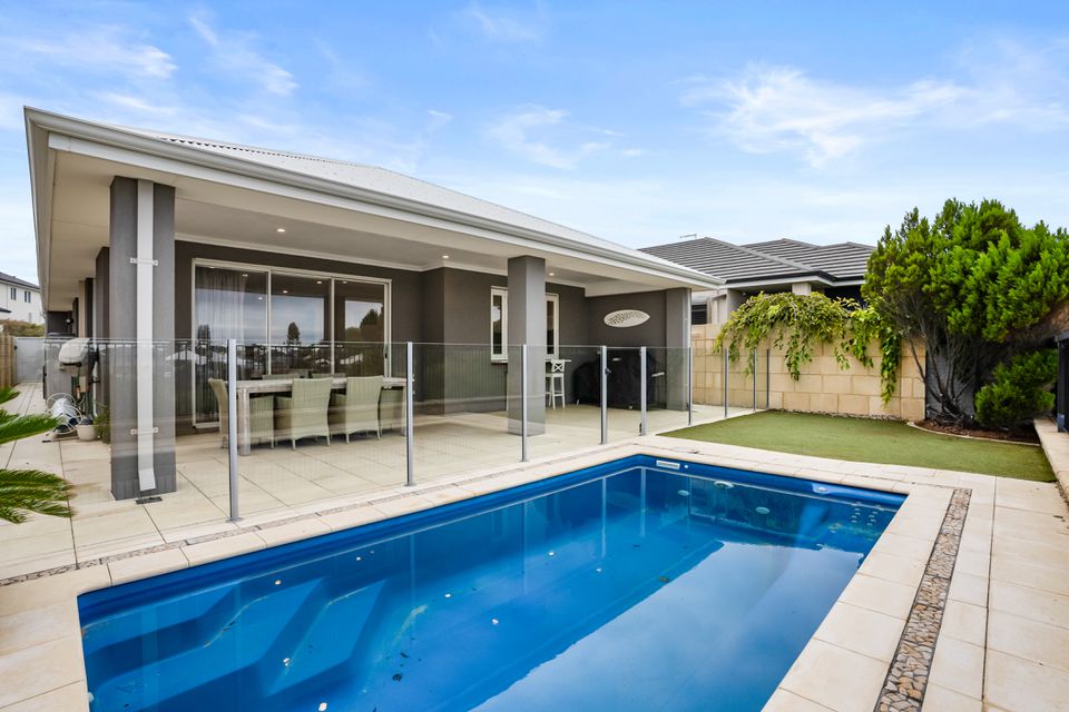 39 BROULEE LANE, Secret Harbour