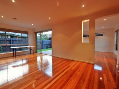 2 / 1 Eva Street, Clayton