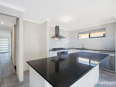 10 Persian Street, Eglinton