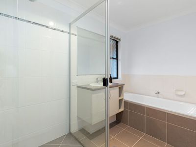 21 Worchester Crescent, Wakerley