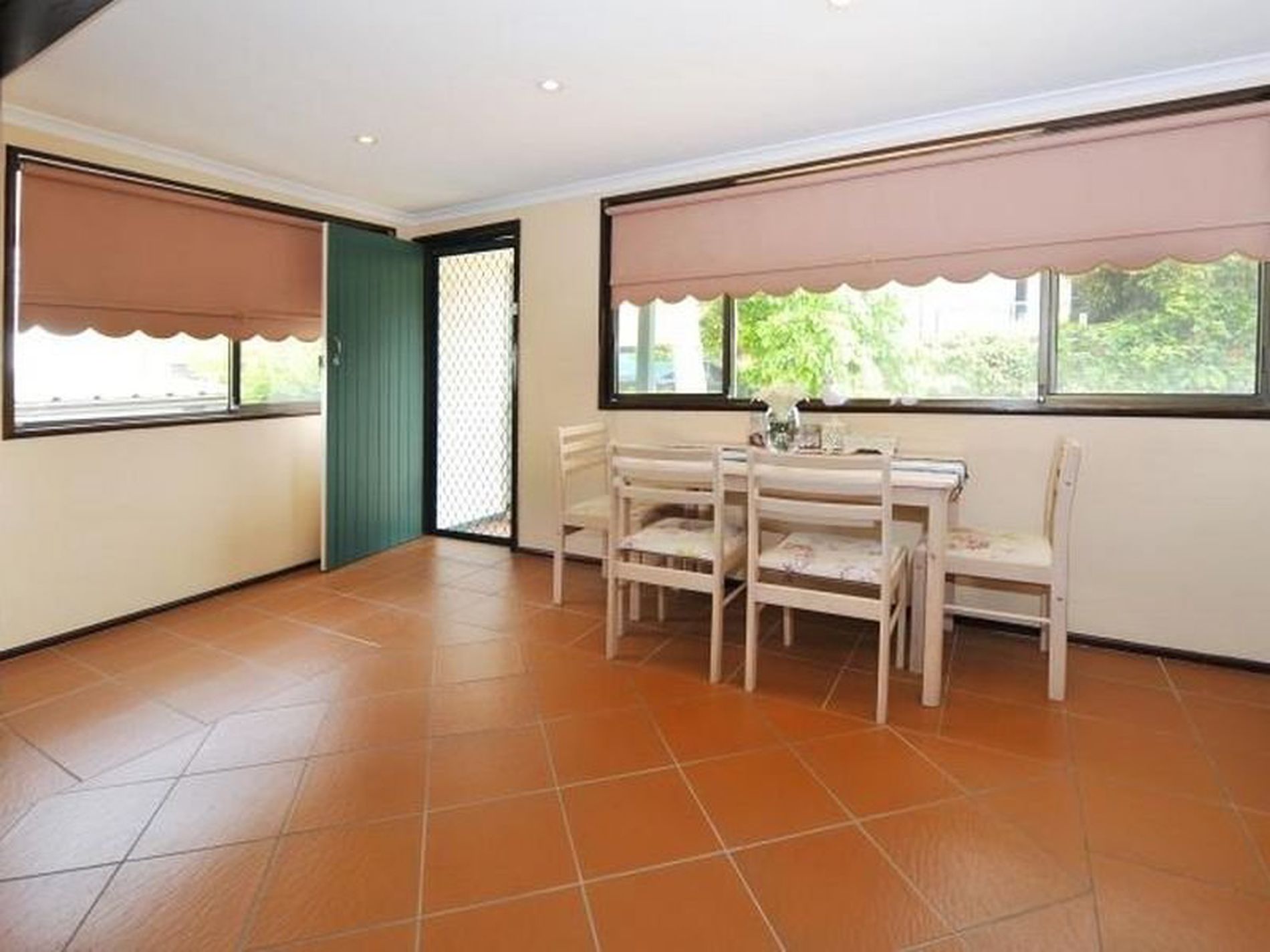 45 Universal Street, Eastlakes