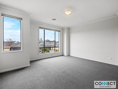 33 Burford Way, Cranbourne North