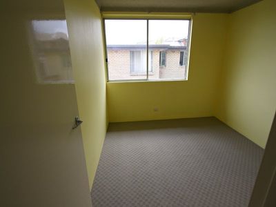 11 / 17 Meadow Crescent, Meadowbank