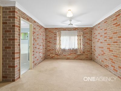 1 / 47 Tartarian Crescent, Bomaderry