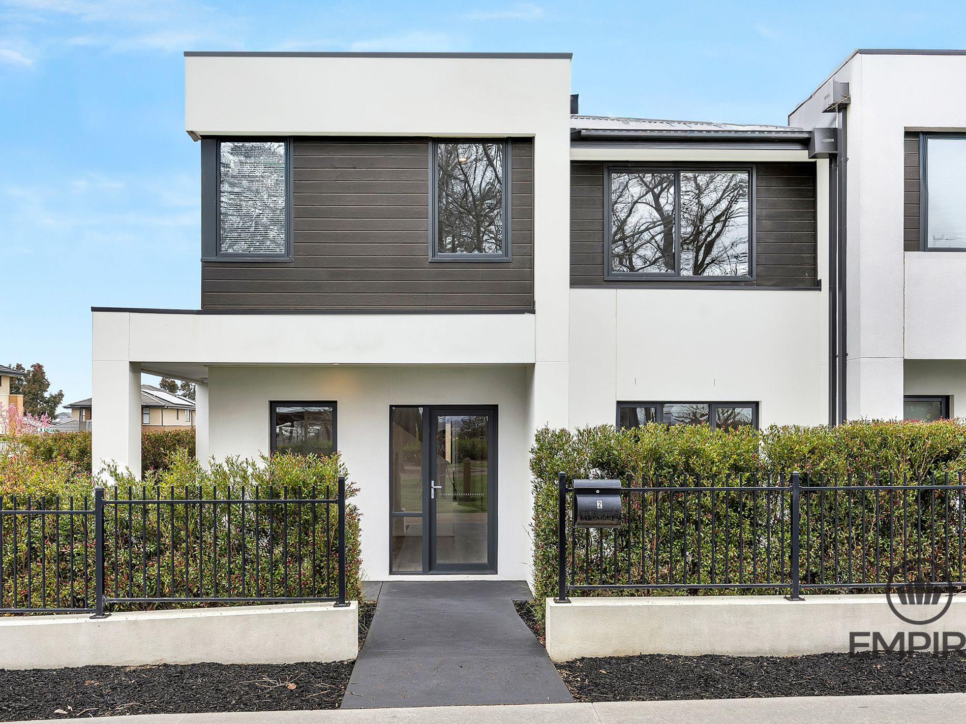 2 Plenty Way, Cranbourne North