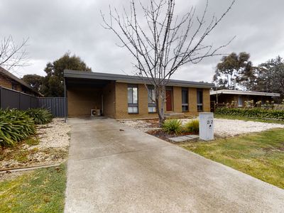 2 / 2 NABILLA CRESCENT, Strathdale