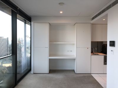 W1515.1 / 2 Chippendale Way, Chippendale