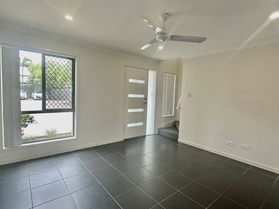 2 / 300 Redbank Plains Road, Bellbird Park