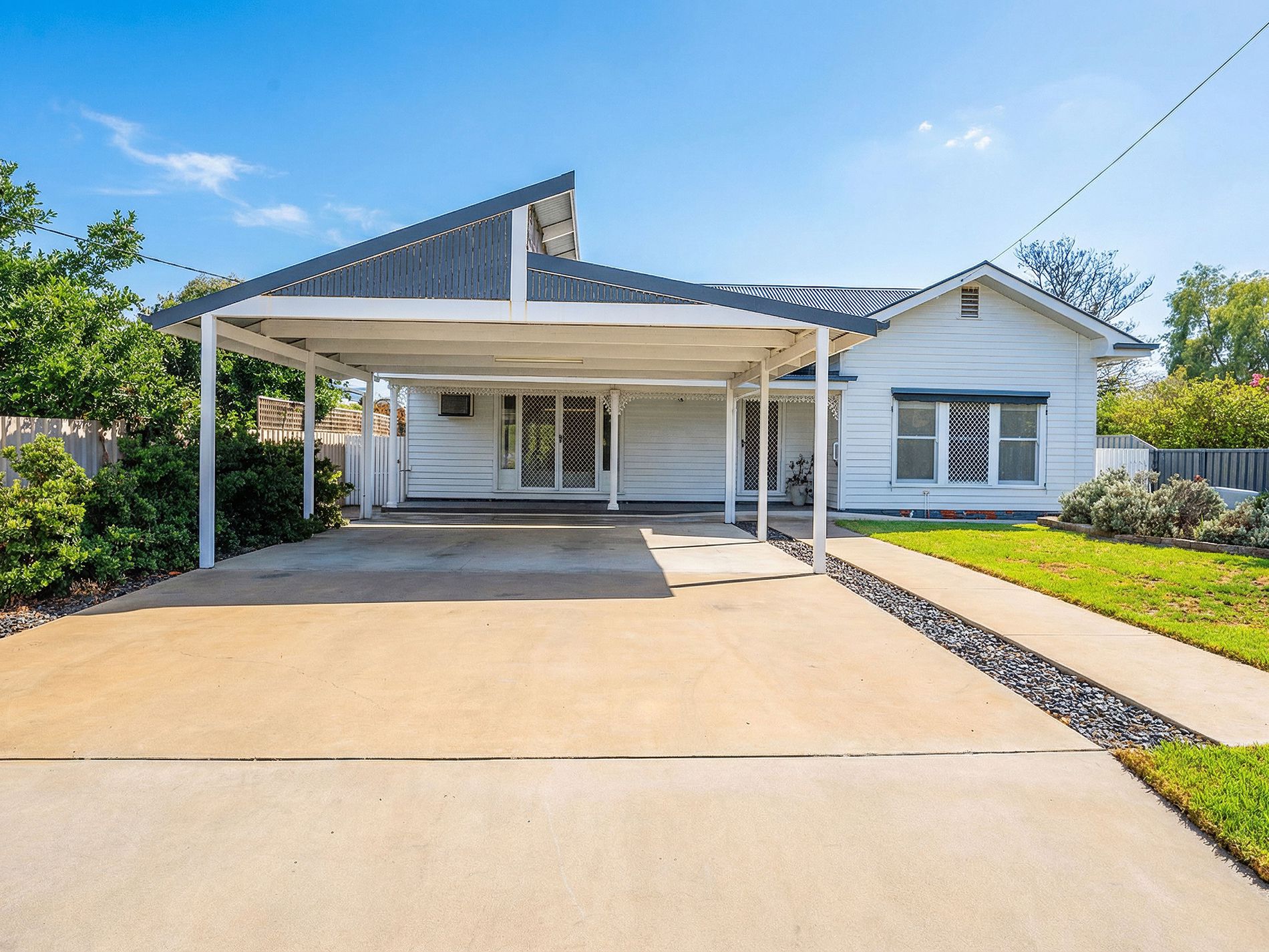 2 TOWER STREET , Wodonga