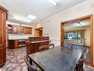 25 English Drive, Millicent