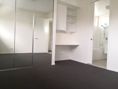 06 / 104-106 Central Lane, Gladstone Central