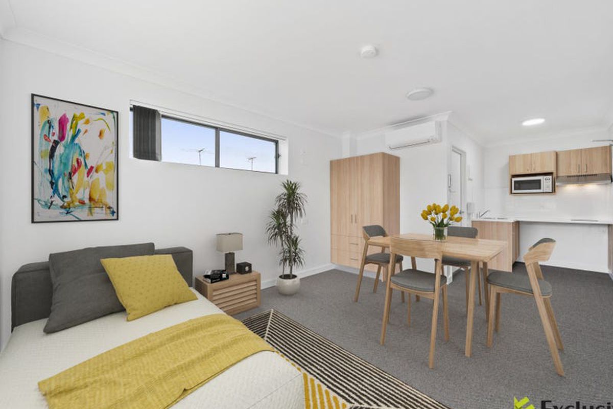 37 Great Western Highway, Kingswood