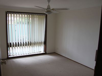 3 / 10 Cross Street, Forster