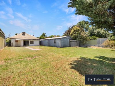 19 Hamilton Crescent, Wangaratta