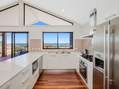 2 Curlew Close, Merimbula