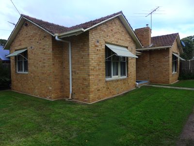 8 Garlick Avenue, Newtown