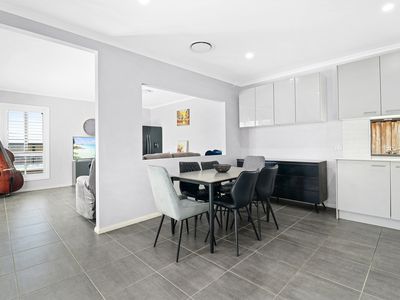 82  Sundowner Parkway (The Gables), Box Hill