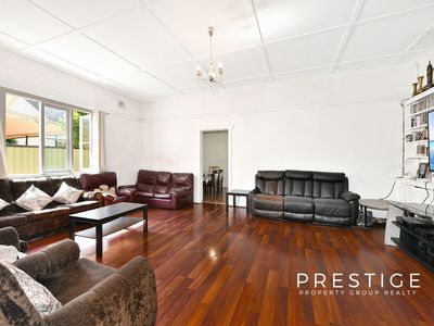 90 Wollongong Road, Arncliffe