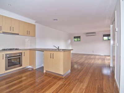 2 / 227 Outlook Drive, Dandenong North