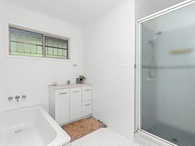 27 Wootton Crescent, Springwood