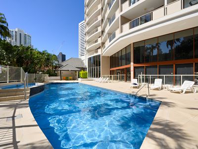 908/909 / 42-46 Surf Parade, Broadbeach