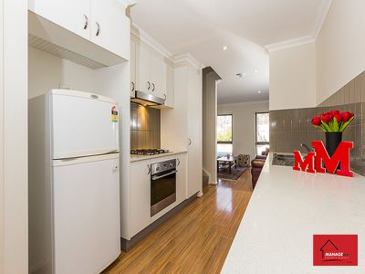 8 / 2 Belconnen Way, Page