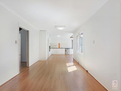 6 Tuross Close, Lake Haven