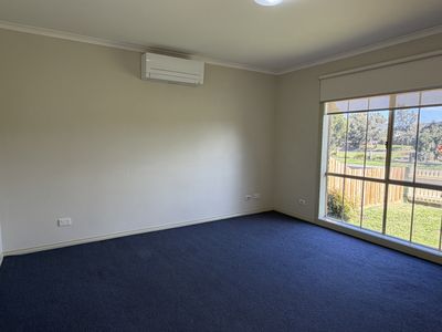 14 Latham Street, Werribee